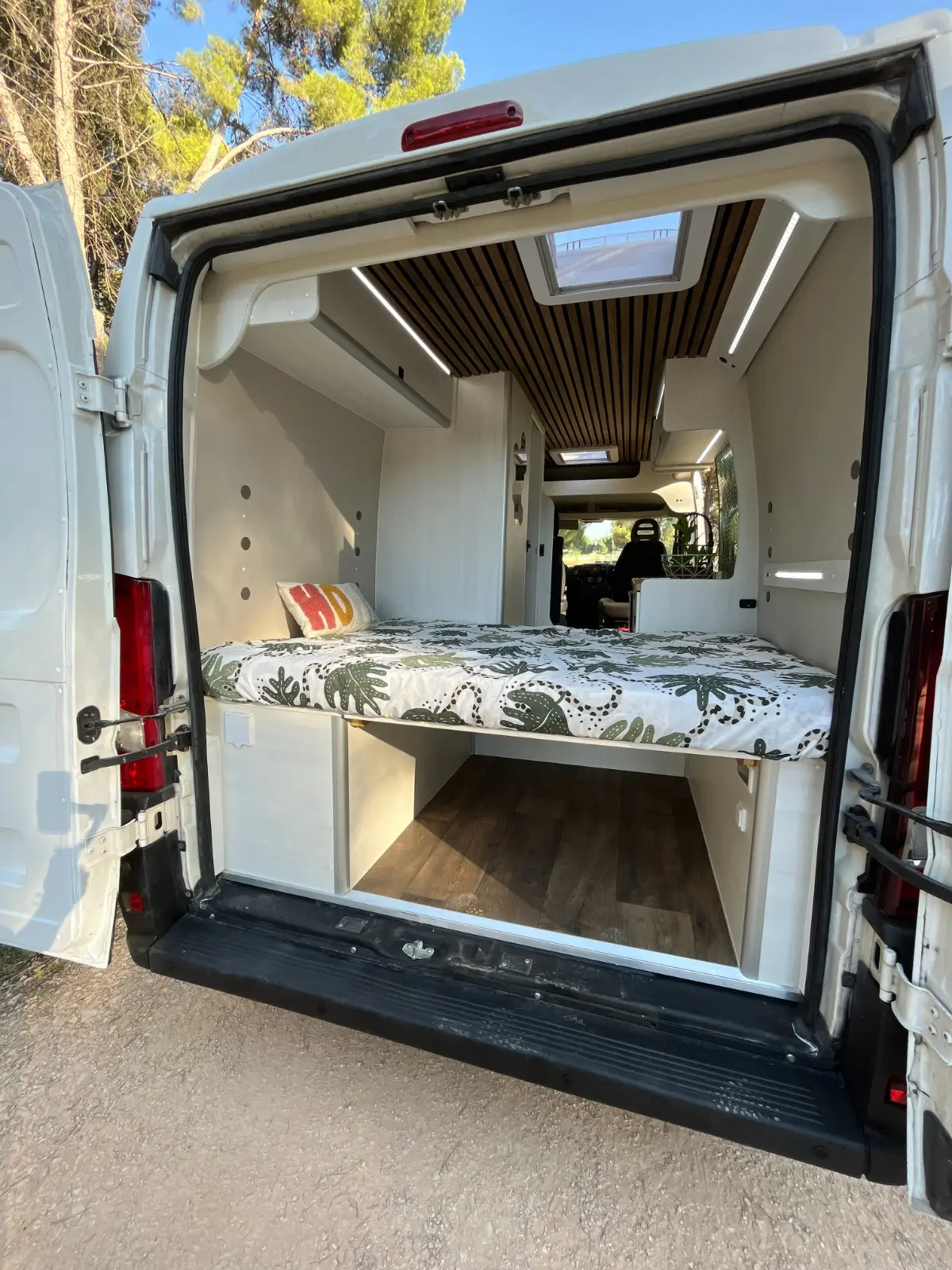 Foto de Furgoneta Camper Gran Volumen L3