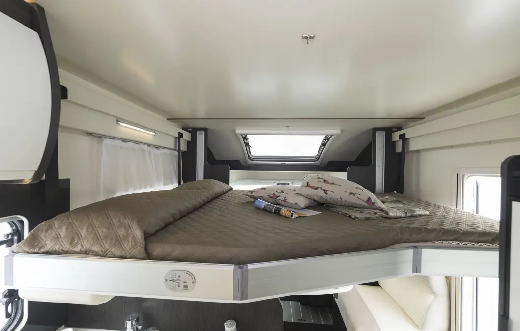 Foto de Autocaravana Perfilada Roller Team Kronos 284 TL (Copia)